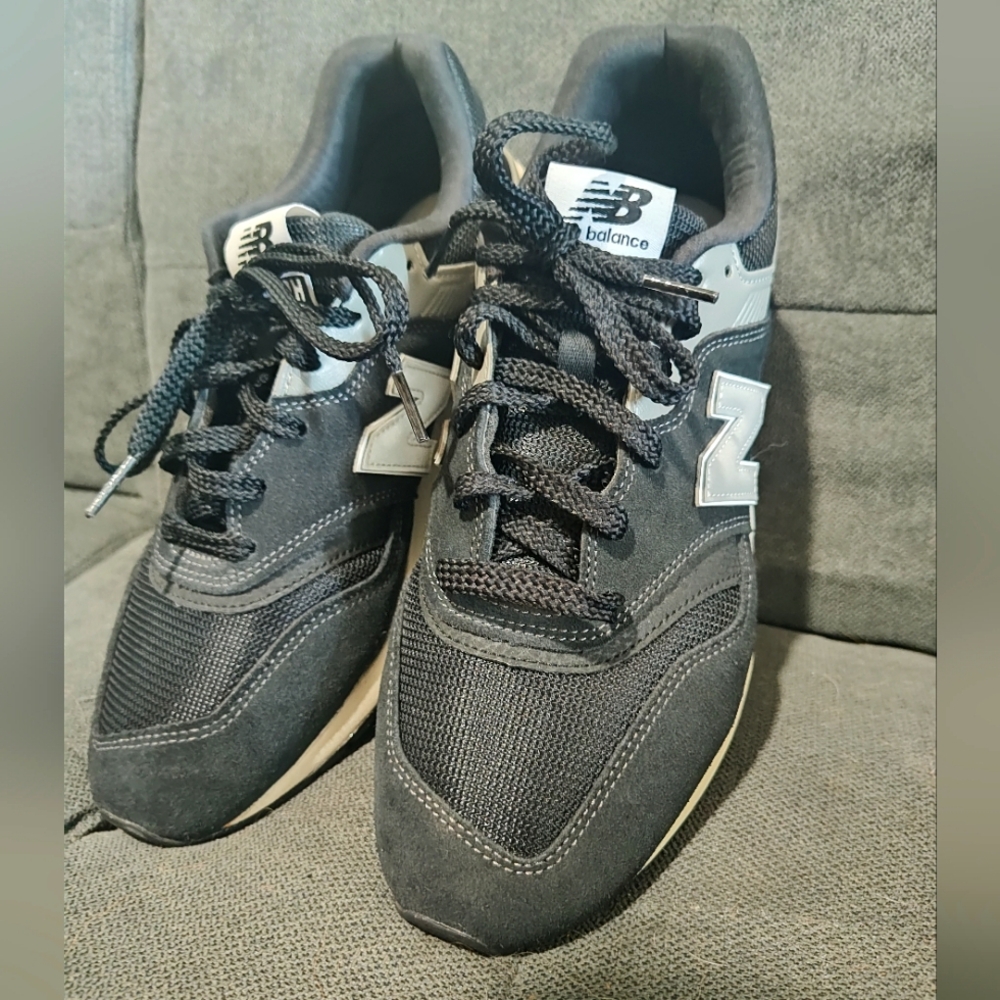 New Balance Mens blackish grey and white